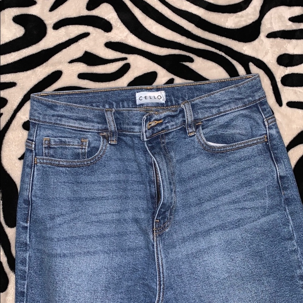 Jeans - Picture 3 of 3